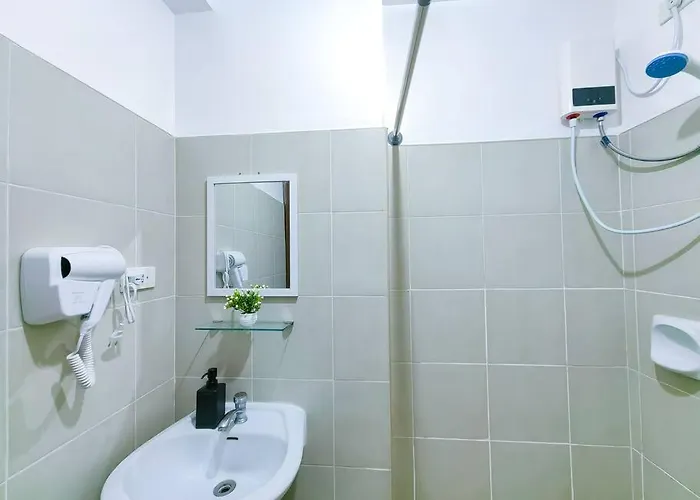 Citispace 1br Condotel At Ridgewood Towers Near Bgc Airport #rw03a *